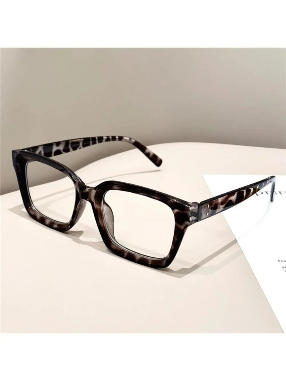 Retro thick leopard glasses